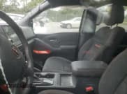 ✅ 2022 Nissan Frontier Pro-4X • VIN: 1N6ED1EK3NN680283 • Lot: 69388345. Wystawiony na Copart z przebiegiem 101 080 mil. Bezpłatny archiwum sprzedaży aukcyjnych z USA i szczegółowy raport historii pojazdu na DreamBid. Zdjęcie 7.