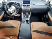 ✅ 2015 Lexus NX 200t • VIN: JTJBARBZ8F2046143 • Lot: 95065175. Wystawiony na Copart z przebiegiem 74 991 mil. Bezpłatny archiwum sprzedaży aukcyjnych z USA i szczegółowy raport historii pojazdu na DreamBid. Zdjęcie 8.