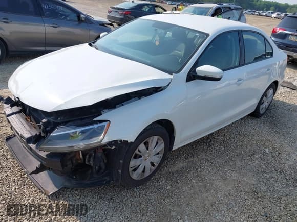 ✅ 2014 Volkswagen Jetta SE • VIN: 3VWD17AJ2EM415210 • Lot: 42432790. Wystawiony na IAAI z przebiegiem 214 118 mil. Bezpłatny archiwum sprzedaży aukcyjnych z USA i szczegółowy raport historii pojazdu na DreamBid. Zdjęcie 2.