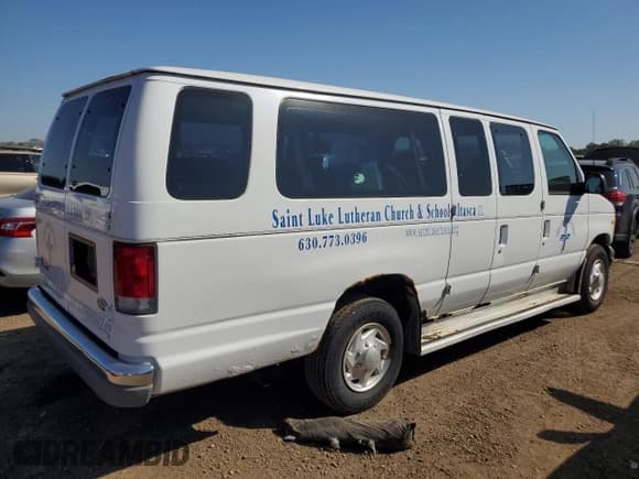 ✅ 2000 Ford Econoline Passenger XL • VIN: 1FBSS31L1YHB41433 • Lot: 81772865. Listed on Copart with 62,074 mi. Free auction sales archive from the USA and detailed vehicle history report at DreamBid. Image 3.