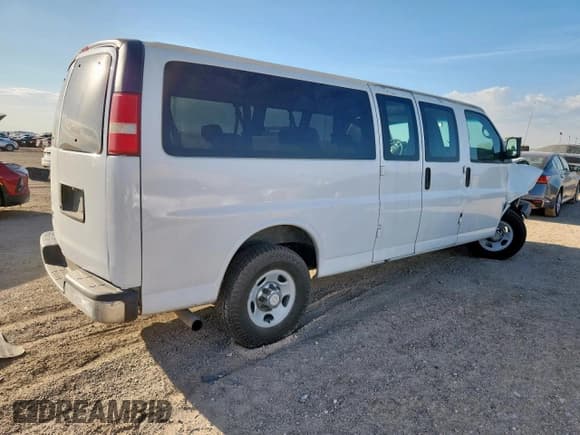 ✅ 2013 Chevrolet Express Passenger LT • VIN: 1GAZG1FG5D1159201 • Lot: 61184385. Listed on Copart with 198,123 mi. Free auction sales archive from the USA and detailed vehicle history report at DreamBid. Image 3.