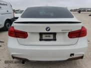 ✅ 2018 BMW 3 Series 328d • VIN: WBA8E5C52JA507645 • Lot: 40241373. Wystawiony na Copart z przebiegiem 40 984 mil. Bezpłatny archiwum sprzedaży aukcyjnych z USA i szczegółowy raport historii pojazdu na DreamBid. Zdjęcie 6.