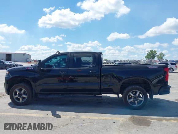 ✅ 2022 Chevrolet Silverado 1500 LT Trail Boss • VIN: 3GCPYFEL4NG101803 • Lot: 42271645. Wystawiony na IAAI z przebiegiem 37 736 mil. Bezpłatny archiwum sprzedaży aukcyjnych z USA i szczegółowy raport historii pojazdu na DreamBid. Zdjęcie 14.