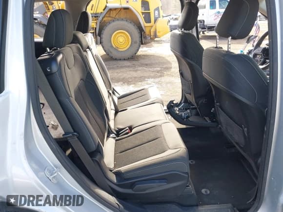 ✅ 2023 Jeep Grand Cherokee Altitude • VIN: 1C4RJKAG1P8865521 • Lot: 41404715. Listed on IAAI with 5 mi. Free auction sales archive from the USA and detailed vehicle history report at DreamBid. Image 8.