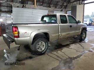 ✅ 2001 Chevrolet Silverado 2500 • VIN: 1GCGK29UX1Z203517 • Lot: 67028025. Wystawiony na Copart z przebiegiem 111 311 mil. Bezpłatny archiwum sprzedaży aukcyjnych z USA i szczegółowy raport historii pojazdu na DreamBid. Zdjęcie 3.