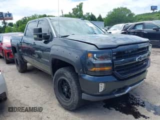 2017 Chevrolet Silverado 1500 LT с VIN 3GCUKREC5HG227940, выставлен на аукционе IAAI как лот 42447829 с пробегом 130 557 миль миль и . История ставок и продаж доступна на DreamBid. Изображение 1.