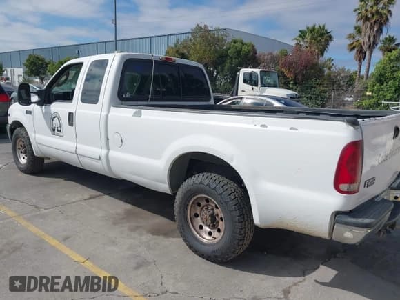 ✅ 2003 Ford F-250 XL • VIN: 1FTNX20S43EB19322 • Lot: 42819979. Listed on IAAI with 175,040 mi. Free auction sales archive from the USA and detailed vehicle history report at DreamBid. Image 3.