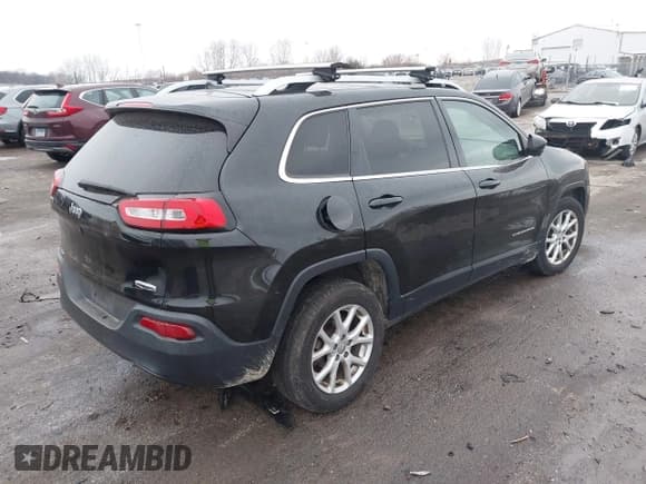 ✅ 2014 Jeep Cherokee Latitude • VIN: 1C4PJLCB5EW126840 • Лот: 43899706. Опубликован ранее на IAAI с пробегом 203 957 миль. Бесплатный доступ к архиву аукционных продаж из США и подробный отчёт об истории автомобиля на DreamBid. Изображение 4.