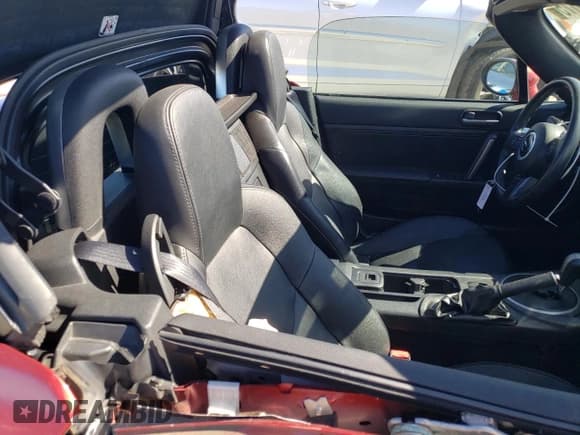 ✅ 2014 Mazda MX-5 Miata Grand Touring • VIN: JM1NC2PF6E0236145 • Лот: 48206175. Опубликован ранее на Copart с пробегом 44 640 миль. Бесплатный доступ к архиву аукционных продаж из США и подробный отчёт об истории автомобиля на DreamBid. Изображение 10.