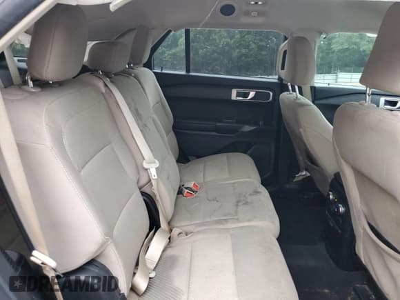 ✅ 2021 Ford Explorer • VIN: 1FMSK7BH5MGB28029 • Lot: 71401394. Wystawiony na Copart z przebiegiem 84 351 mil. Bezpłatny archiwum sprzedaży aukcyjnych z USA i szczegółowy raport historii pojazdu na DreamBid. Zdjęcie 11.