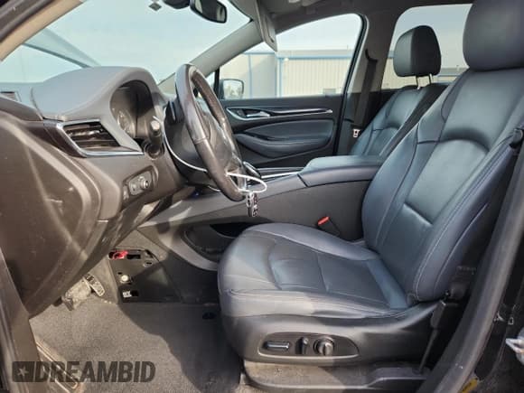 ✅ 2019 Buick Enclave Essence • VIN: 5GAERBKW7KJ302070 • Lot: 92652475. Listed on Copart with 126,113 mi. Free auction sales archive from the USA and detailed vehicle history report at DreamBid. Image 7.