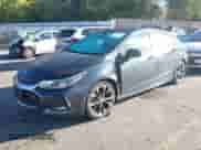 2019 Chevrolet Cruze Diesel z VIN 3G1BH6SE4KS554806, wystawiony jako IAAI lot #43419009 z przebiegiem Nie podano mil oraz . Historia ofert i sprzedaży dostępna na DreamBid. Obrazek 2.