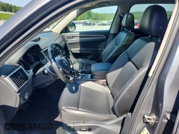 ✅ 2018 Volkswagen Atlas SEL • VIN: 1V2MR2CA1JC572507 • Лот: 65703625. Опубликован ранее на Copart с пробегом 90 839 миль. Бесплатный доступ к архиву аукционных продаж из США и подробный отчёт об истории автомобиля на DreamBid. Изображение 7.