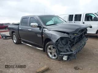 2015 Ram 1500 Express с VIN 1C6RR6KT4FS742235, выставлен на аукционе IAAI как лот 42107946 с пробегом 71 474 миль миль и . История ставок и продаж доступна на DreamBid. Изображение 1.