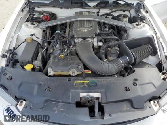 ✅ 2010 Ford Mustang GT • VIN: 1ZVBP8CH3A5153834 • Лот: 84865305. Опубликован ранее на Copart с пробегом 127 730 миль. Бесплатный доступ к архиву аукционных продаж из США и подробный отчёт об истории автомобиля на DreamBid. Изображение 11.