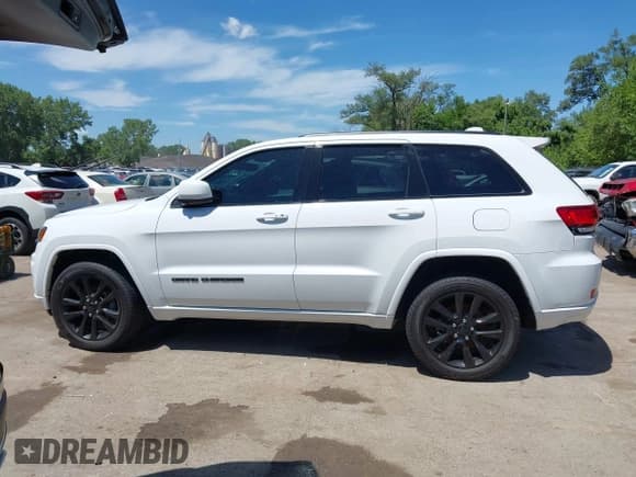 ✅ 2019 Jeep Grand Cherokee Upland • VIN: 1C4RJFAG5KC820031 • Lot: 42642018. Listed on IAAI with 112,933 mi. Free auction sales archive from the USA and detailed vehicle history report at DreamBid. Image 15.