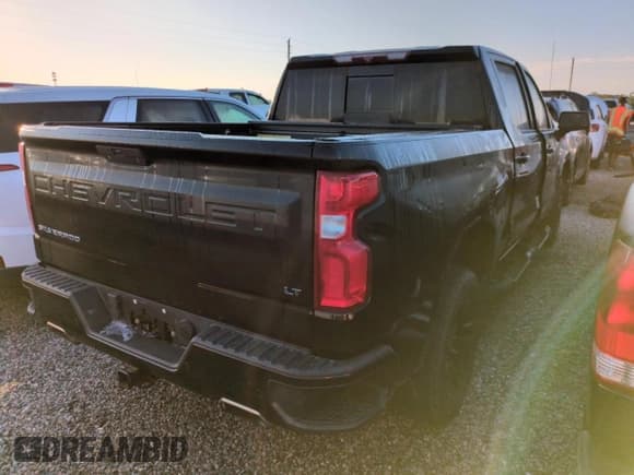 ✅ 2020 Chevrolet Silverado 1500 LT Trail Boss • VIN: 3GCPYFED4LG203950 • Lot: 74876244. Wystawiony na Copart z przebiegiem 83 374 mil. Bezpłatny archiwum sprzedaży aukcyjnych z USA i szczegółowy raport historii pojazdu na DreamBid. Zdjęcie 3.