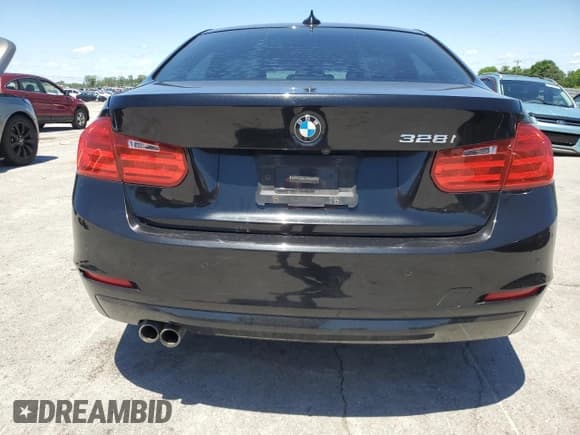 ✅ 2015 BMW 3 Series 328i • VIN: WBA3A5G57FNS82980 • Lot: 57552205. Wystawiony na Copart z przebiegiem 149 744 mil. Bezpłatny archiwum sprzedaży aukcyjnych z USA i szczegółowy raport historii pojazdu na DreamBid. Zdjęcie 6.