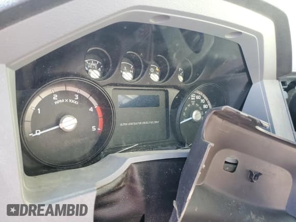 ✅ 2011 Ford F-350 XL • VIN: 1FT8X3BT3BEB78465 • Lot: 65686395. Wystawiony na Copart z przebiegiem Nie podano. Bezpłatny archiwum sprzedaży aukcyjnych z USA i szczegółowy raport historii pojazdu na DreamBid. Zdjęcie 9.