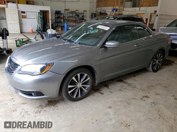 ✅ 2012 Chrysler 200 S • VIN: 1C3BCBGGXCN153687 • Lot: 67183325. Listed on Copart with 84,621 mi. Free auction sales archive from the USA and detailed vehicle history report at DreamBid. Image 1.