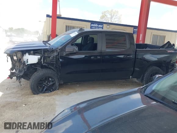 ✅ 2022 Chevrolet Silverado 1500 LT Trail Boss • VIN: 1GCPYFED3NZ234464 • Lot: 42103214. Wystawiony na IAAI z przebiegiem 30 250 mil. Bezpłatny archiwum sprzedaży aukcyjnych z USA i szczegółowy raport historii pojazdu na DreamBid. Zdjęcie 15.