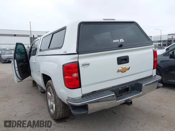 ✅ 2018 Chevrolet Silverado 1500 LT • VIN: 1GCPCREC4JF216526 • Lot: 43520727. Wystawiony na IAAI z przebiegiem 51 430 mil. Bezpłatny archiwum sprzedaży aukcyjnych z USA i szczegółowy raport historii pojazdu na DreamBid. Zdjęcie 3.