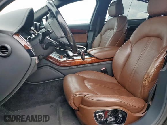 ✅ 2012 Audi A8 • VIN: WAURVAFD8CN018632 • Lot: 81814425. Listed on Copart with 151,534 mi. Free auction sales archive from the USA and detailed vehicle history report at DreamBid. Image 7.