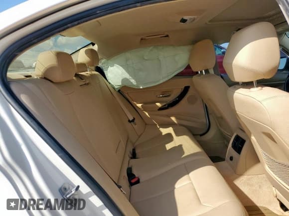 ✅ 2015 BMW 3 Series 328i • VIN: WBA3A5G51FNS82909 • Лот: 86053425. Опубликован ранее на Copart с пробегом Не указан. Бесплатный доступ к архиву аукционных продаж из США и подробный отчёт об истории автомобиля на DreamBid. Изображение 10.