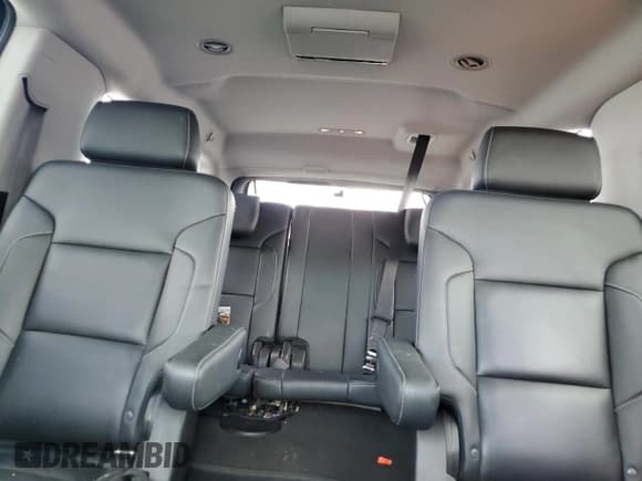 ✅ 2020 Chevrolet Suburban LT • VIN: 1GNSKHKC6LR225197 • Lot: 71742655. Listed on Copart with 72,554 mi. Free auction sales archive from the USA and detailed vehicle history report at DreamBid. Image 10.