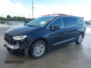 ✅ 2023 Chrysler Pacifica Touring L • VIN: 2C4RC1BG9PR616360 • Lot: 42590746. Wystawiony na IAAI z przebiegiem 67 068 mil. Bezpłatny archiwum sprzedaży aukcyjnych z USA i szczegółowy raport historii pojazdu na DreamBid. Zdjęcie 17.
