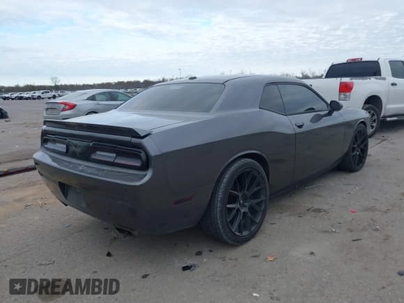 ✅ 2013 Dodge Challenger R/T • VIN: 2C3CDYBTXDH562338 • Lot: 41377124. Wystawiony na IAAI z przebiegiem 137 871 mil. Bezpłatny archiwum sprzedaży aukcyjnych z USA i szczegółowy raport historii pojazdu na DreamBid. Zdjęcie 4.