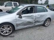 ✅ 2006 Volkswagen Jetta 1.9L TDI • VIN: 3VWDT71K46M777611 • Lot: 43099769. Listed on IAAI with 335,983 mi. Free auction sales archive from the USA and detailed vehicle history report at DreamBid. Image 6.