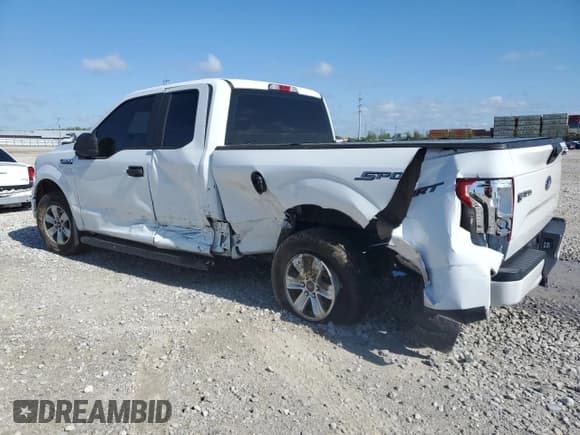 ✅ 2016 Ford F-150 XL • VIN: 1FTEX1C80GFA71120 • Lot: 56162335. Listed on Copart with Not provided. Free auction sales archive from the USA and detailed vehicle history report at DreamBid. Image 2.