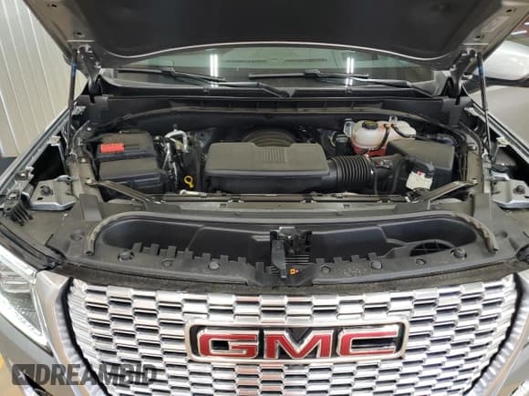 ✅ 2024 GMC Yukon XL Denali • VIN: 1GKS2JKL6RR390972 • Lot: 65573675. Listed on Copart with 4,469 mi. Free auction sales archive from the USA and detailed vehicle history report at DreamBid. Image 12.