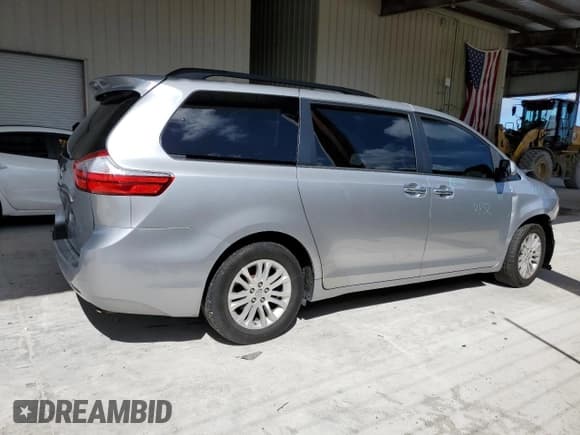 ✅ 2017 Toyota Sienna XLE • VIN: 5TDYZ3DC3HS892364 • Lot: 89808595. Listed on Copart with 114,241 mi. Free auction sales archive from the USA and detailed vehicle history report at DreamBid. Image 3.