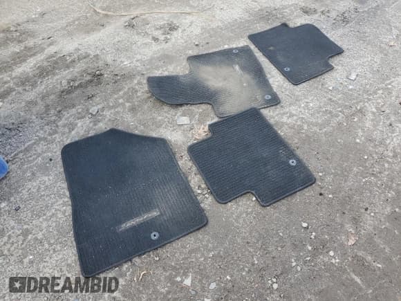 ✅ 2015 Hyundai Santa Fe • VIN: 5XYZUDLB3FG284789 • Лот: 77135073. Опубликован ранее на Copart с пробегом 158 985 миль. Бесплатный доступ к архиву аукционных продаж из США и подробный отчёт об истории автомобиля на DreamBid. Изображение 15.