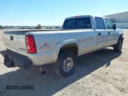 ✅ 2006 Chevrolet Silverado 2500HD LT3 • VIN: 1GCHK23D36F158054 • Лот: 43542847. Опубликован ранее на IAAI с пробегом 323 376 миль. Бесплатный доступ к архиву аукционных продаж из США и подробный отчёт об истории автомобиля на DreamBid. Изображение 4.