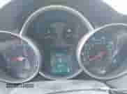 2012 Chevrolet Cruze LS z VIN 1G1PC5SH4C7299339, wystawiony jako IAAI lot #43442779 z przebiegiem 197 467 mil mil oraz . Historia ofert i sprzedaży dostępna na DreamBid. Obrazek 7.