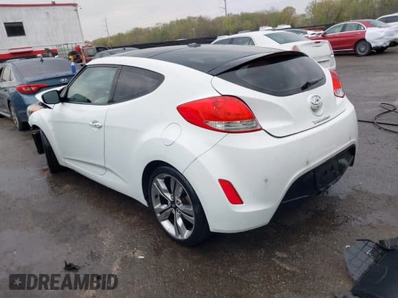✅ 2012 Hyundai Veloster w/Gray Int • VIN: KMHTC6AD3CU060811 • Lot: 42016391. Wystawiony na IAAI z przebiegiem 179 309 mil. Bezpłatny archiwum sprzedaży aukcyjnych z USA i szczegółowy raport historii pojazdu na DreamBid. Zdjęcie 3.