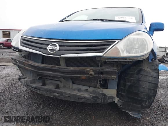 ✅ 2012 Nissan Versa S • VIN: 3N1BC1CP2CK266411 • Лот: 43703444. Опубликован ранее на IAAI с пробегом 165 102 миль. Бесплатный доступ к архиву аукционных продаж из США и подробный отчёт об истории автомобиля на DreamBid. Изображение 6.