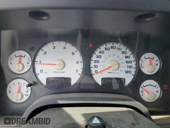 ✅ 2005 Dodge 2500 ST • VIN: 3D7KS26DX5G778873 • Lot: 64286855. Wystawiony na Copart z przebiegiem 92 515 mil. Bezpłatny archiwum sprzedaży aukcyjnych z USA i szczegółowy raport historii pojazdu na DreamBid. Zdjęcie 9.