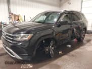 ✅ 2021 Volkswagen Atlas SEL Premium • VIN: 1V2TR2CAXMC577785 • Lot: 41613198. Wystawiony na IAAI z przebiegiem 81 712 mil. Bezpłatny archiwum sprzedaży aukcyjnych z USA i szczegółowy raport historii pojazdu na DreamBid. Zdjęcie 18.