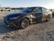 ✅ 2024 Lexus ES 300h Luxury • VIN: 58AEA1C13RU054013 • Лот: 85860684. Опубликован ранее на Copart с пробегом 8 537 миль. Бесплатный доступ к архиву аукционных продаж из США и подробный отчёт об истории автомобиля на DreamBid. Изображение 1.