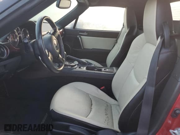 ✅ 2015 Mazda MX-5 Miata • VIN: JM1NC2SF8F0238813 • Лот: 74237744. Опубликован ранее на Copart с пробегом Не указан. Бесплатный доступ к архиву аукционных продаж из США и подробный отчёт об истории автомобиля на DreamBid. Изображение 7.