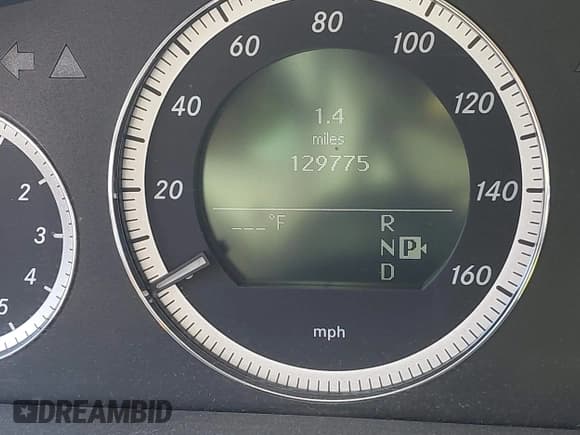 ✅ 2010 Mercedes-Benz E 550 Luxury • VIN: WDDHF9AB0AA136555 • Lot: 42069576. Listed on IAAI with 129,775 mi. Free auction sales archive from the USA and detailed vehicle history report at DreamBid. Image 7.