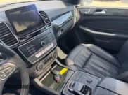 ✅ 2017 Mercedes-Benz GLS 450 • VIN: 4JGDF6EE2HA841889 • Лот: 53635845. Опубликован ранее на Copart с пробегом 168 629 миль. Бесплатный доступ к архиву аукционных продаж из США и подробный отчёт об истории автомобиля на DreamBid. Изображение 10.