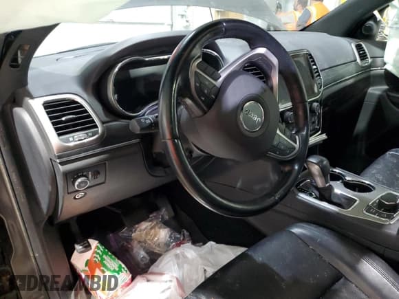 ✅ 2020 Jeep Grand Cherokee Limited • VIN: 1C4RJFBGXLC239978 • Lot: 92565795. Wystawiony na Copart z przebiegiem Nie podano. Bezpłatny archiwum sprzedaży aukcyjnych z USA i szczegółowy raport historii pojazdu na DreamBid. Zdjęcie 8.