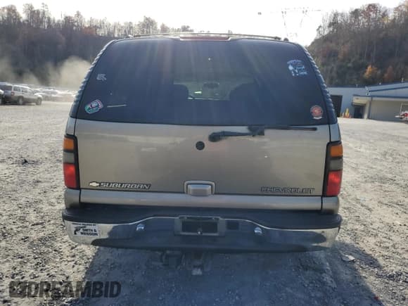 ✅ 2003 Chevrolet Suburban Z71 • VIN: 3GNFK16ZX3G236162 • Lot: 92666215. Listed on Copart with 336,835 mi. Free auction sales archive from the USA and detailed vehicle history report at DreamBid. Image 6.