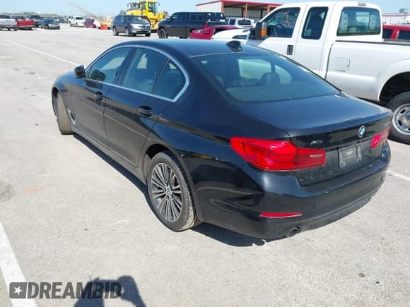 ✅ 2019 BMW 5 Series 530i xDrive • VIN: WBAJA7C55KWW08711 • Lot: 42043609. Listed on IAAI with 100,383 mi. Free auction sales archive from the USA and detailed vehicle history report at DreamBid. Image 3.