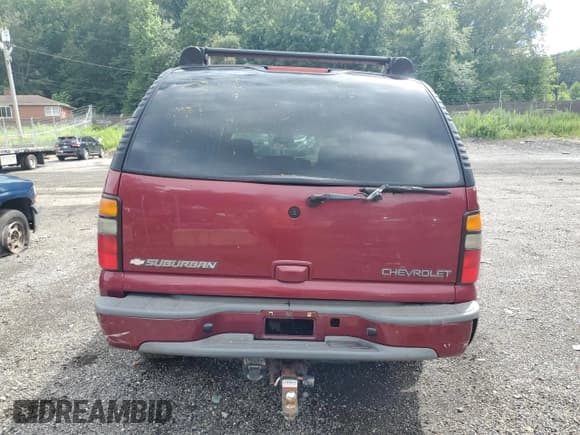 ✅ 2005 Chevrolet Suburban Z71 • VIN: 3GNFK16Z15G148829 • Лот: 61600315. Опубликован ранее на Copart с пробегом 172 345 миль. Бесплатный доступ к архиву аукционных продаж из США и подробный отчёт об истории автомобиля на DreamBid. Изображение 6.